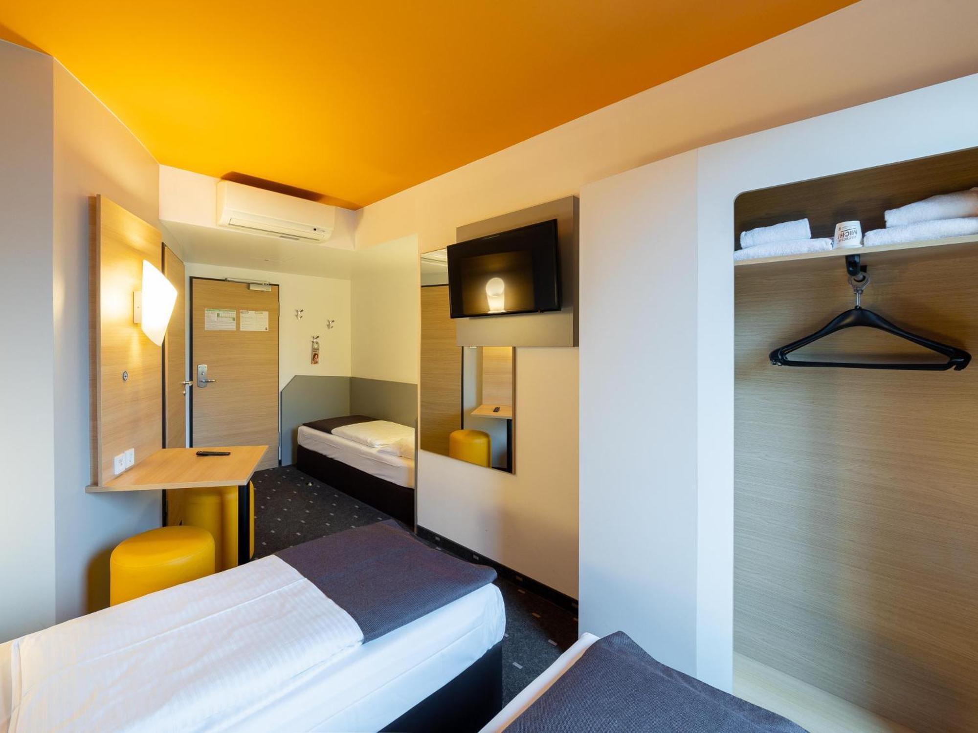 B&B Hotel Duesseldorf-City ภายนอก รูปภาพ