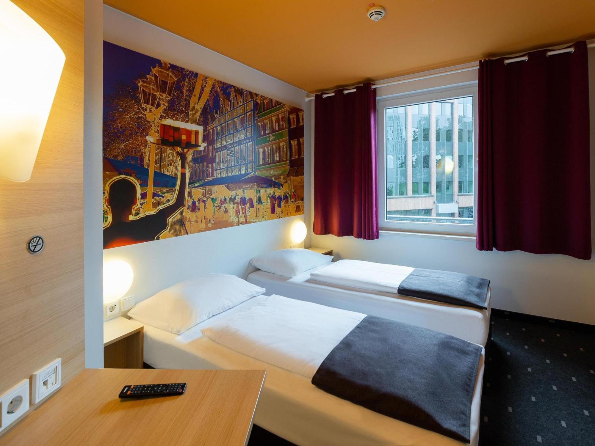 B&B Hotel Duesseldorf-City ภายนอก รูปภาพ